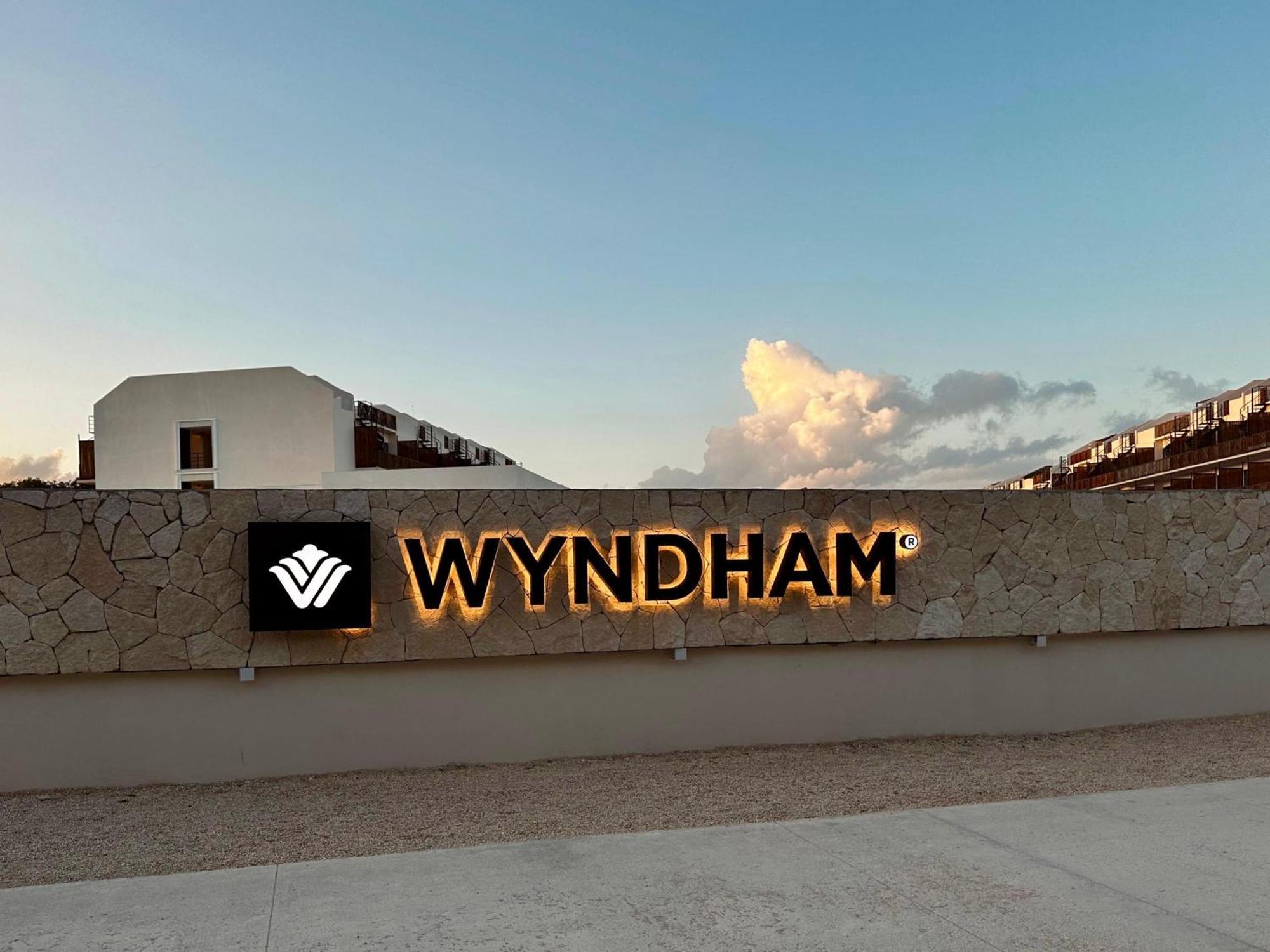 Wyndham Tulum Hotel Exterior photo